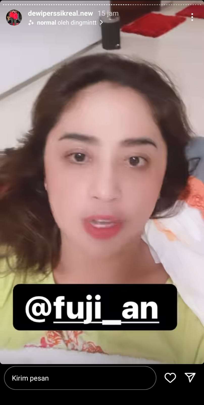 Unggahan Dewi Perssik soal bela Fuji