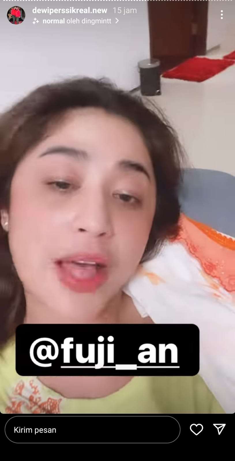 Unggahan Dewi Perssik soal bela Fuji