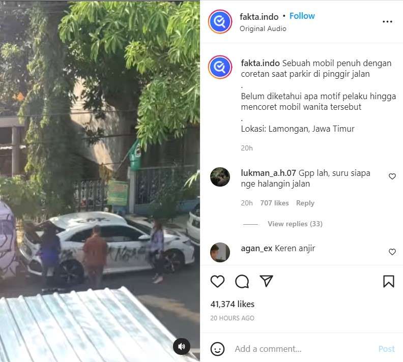 Mobil penuh coretan