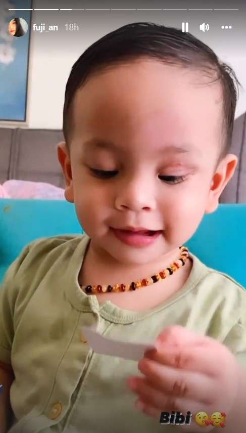 Reaksi Gala melihat foto ayahnya Bibi