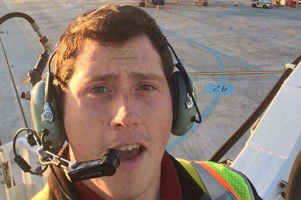 Mendiang Richard Russell yang tewas usai tabrakan pesawat di sebuah pulau terpencil.