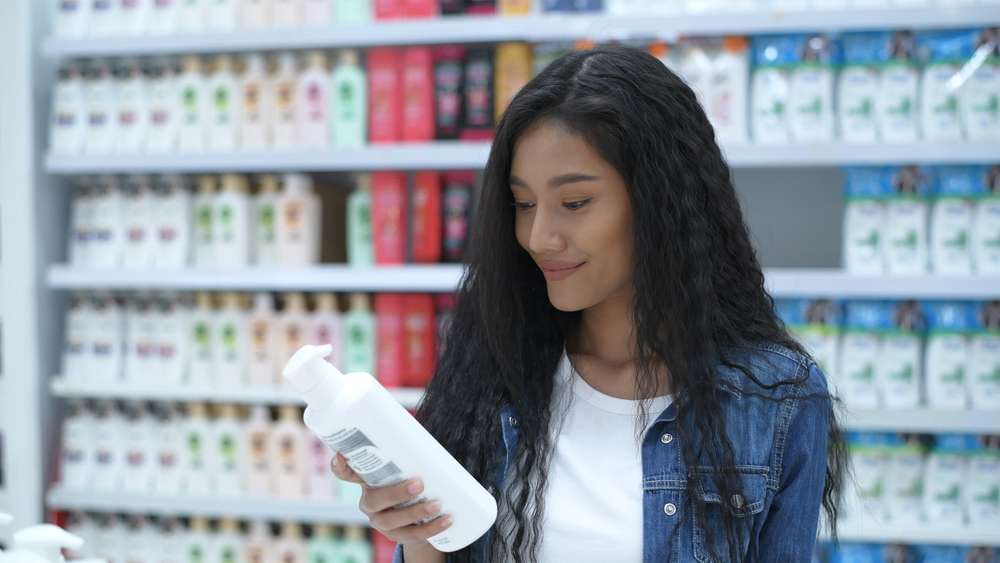 Memerhatikan Kandungan Pada Produk Perawatan Rambut
