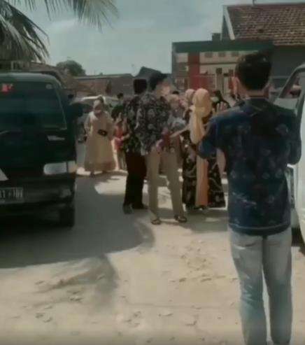 Ragu saat dilamar karena sebelumnya tak pernah bicara pernikahan.