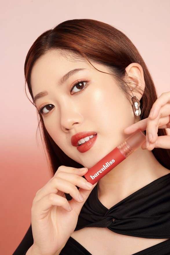 Cherry Makes Cheerful Lip Velvet, Pancarkan Kecantikan ala Korea di Akhir Tahun Cherry Makes Cheerful Lip Velvet, Pancarkan Kecantikan ala Korea di Akhir Tahun