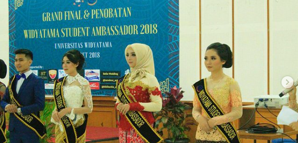 Istri Crazy Rich Bandung, Dina Fajriana