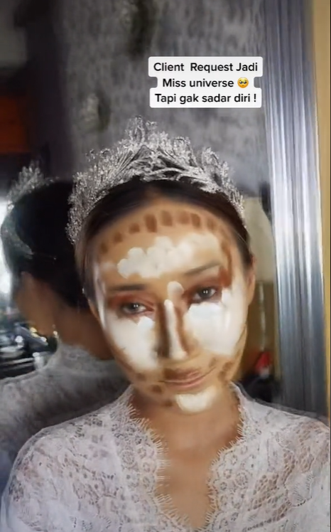 Klien MUA Minta Dirias Seperti Miss Universe Klien MUA Minta Dirias Seperti Miss Universe