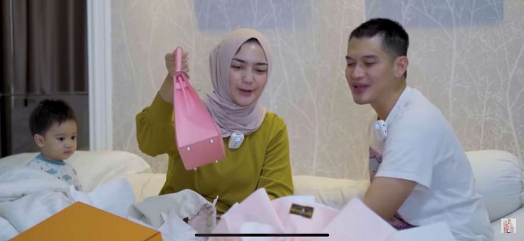 Youtube Ciky Citra Rezky