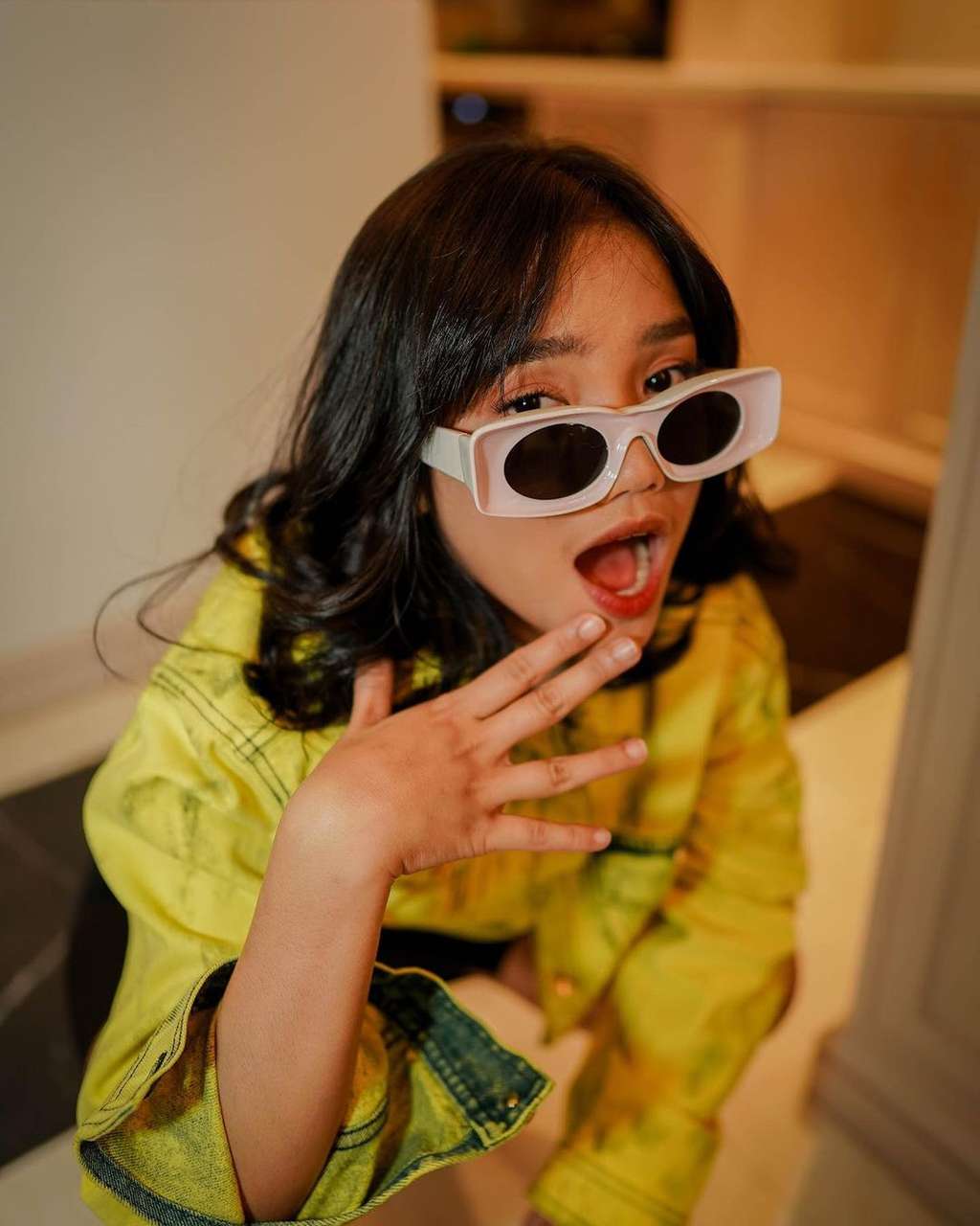 Fuji adik almarhum Bibi Andriansyah