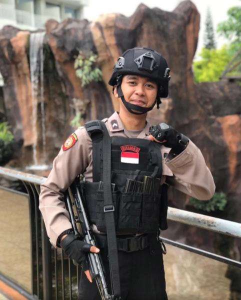 Dulu dikenal nakal dan dianggap tak punya masa depan.