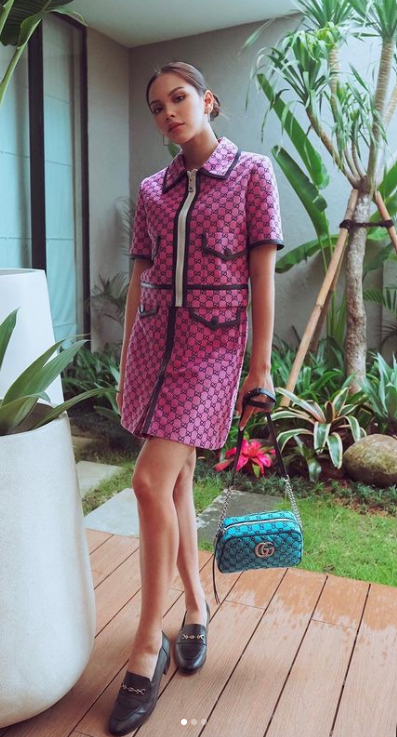 Penampilan Alyssa Daguise Mengenakan Barang Bermerek