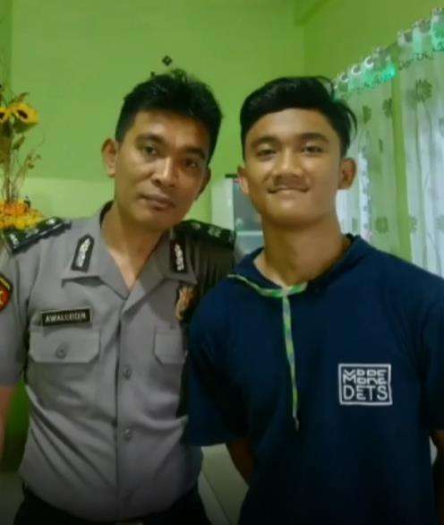 Awalnya cuma mimpi bisa pakai seragam polisi seperti ayah.