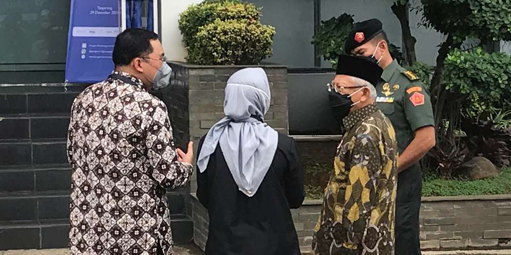 K.H Ma'ruf Amin Kunjungi Pabrik Paragon