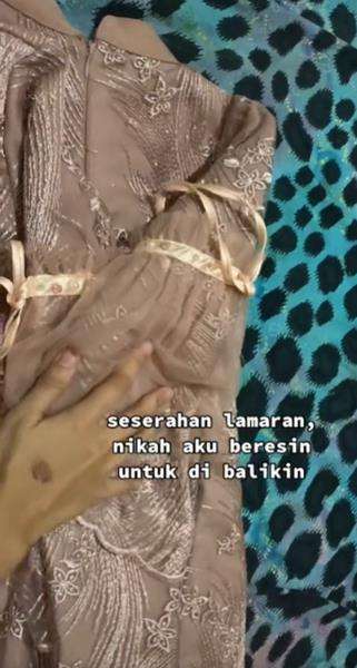 Batal nikah wanita ini kembalikan seserahan ke calon suaminya.