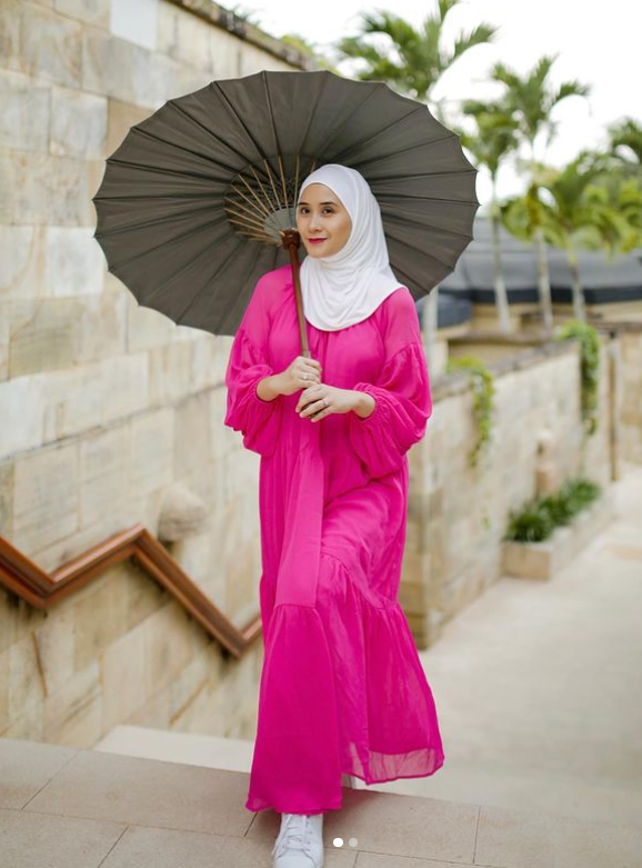 Instagram @ryana_dea