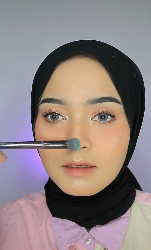 Memakai Highlighter