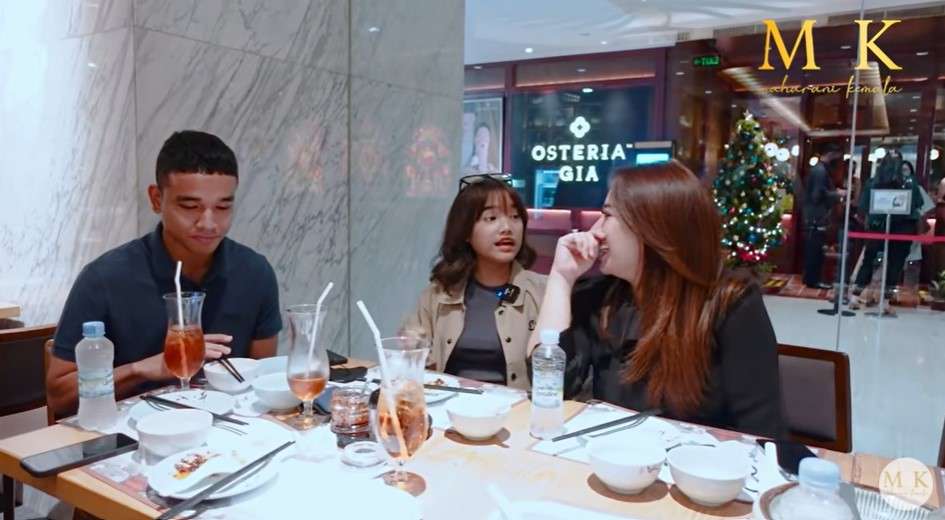 Fuji bersama Fadly dan Kumala Maharani Fuji bersama Fadly dan Kumala Maharani