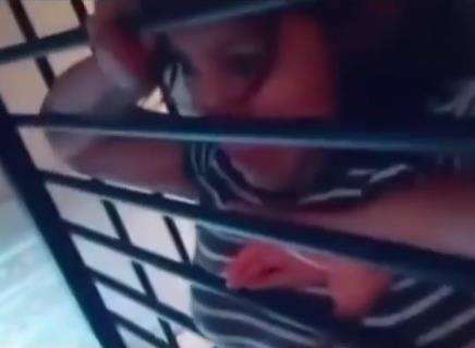 Aksi istri intai suami bak detektif profesional bikin ngakak.