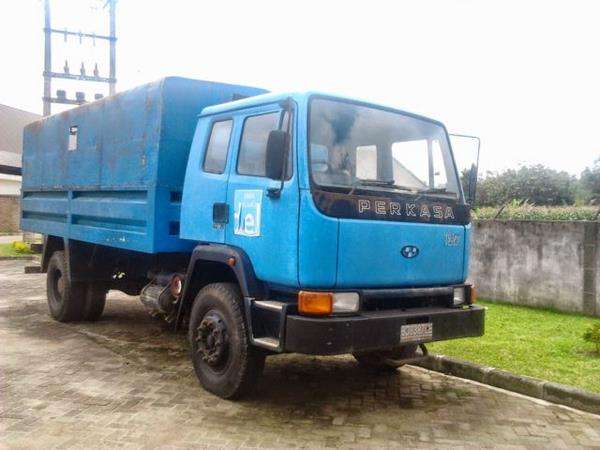 Truk Texmaco Perkasa.