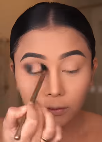 Memakai Eyeshadow