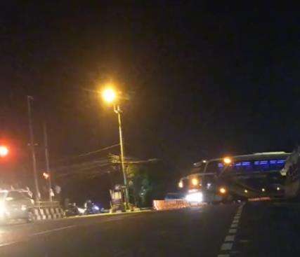 Cerita haru istri sopir bus, pagi buta cegat suami demi uang belanja.