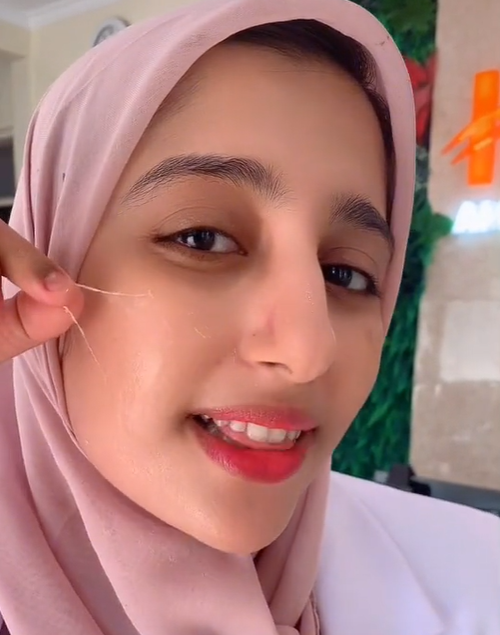Menggunakan Masker Peel-off