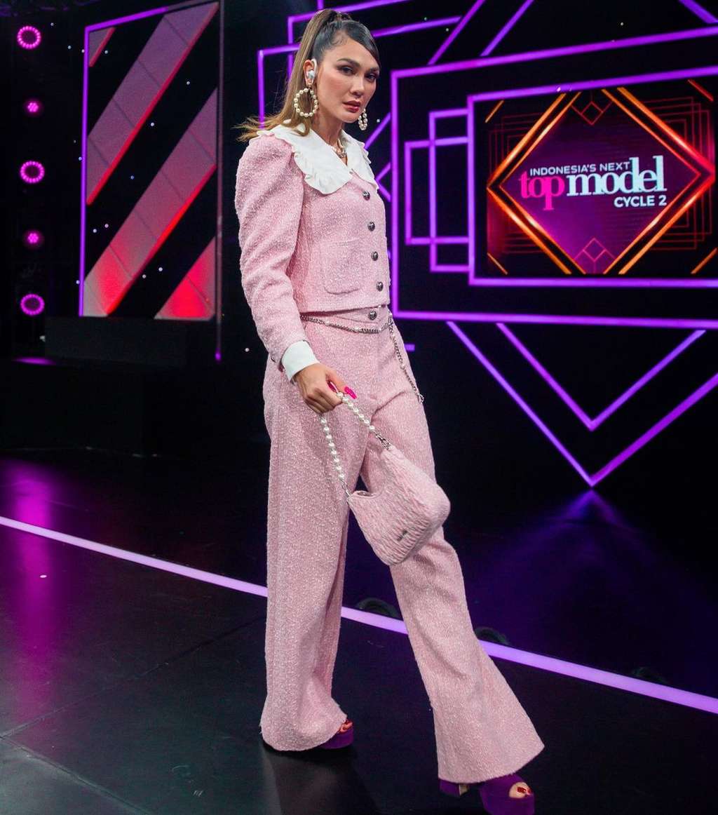 Instagram @lunamaya