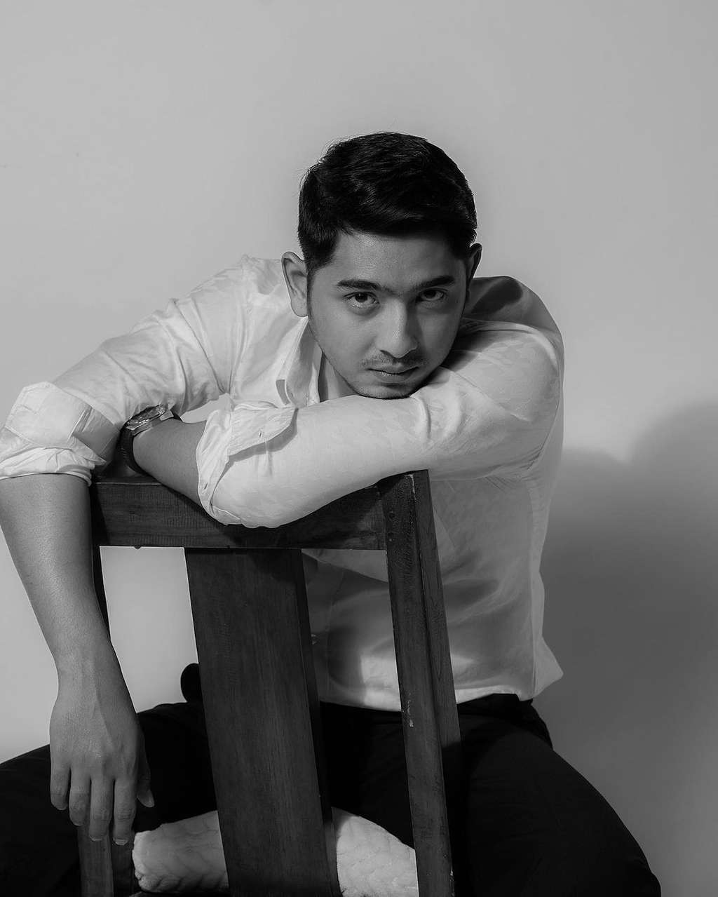 Arya Saloka nyender