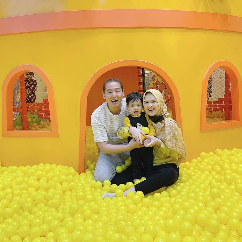 Shaquille Kaili Danuarta bersama kedua orangtuanya