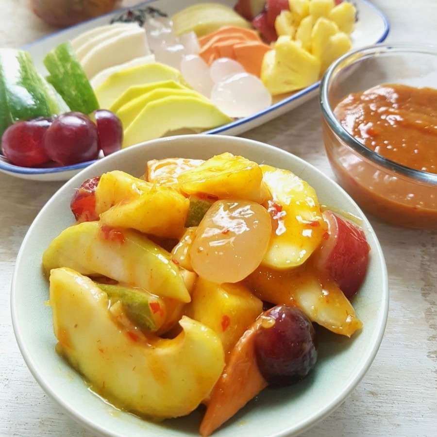 3 Rujak Khas Nusantara yang Bisa Kamu Temukan di Depok, Sudah Cicipi Kelezatannya?