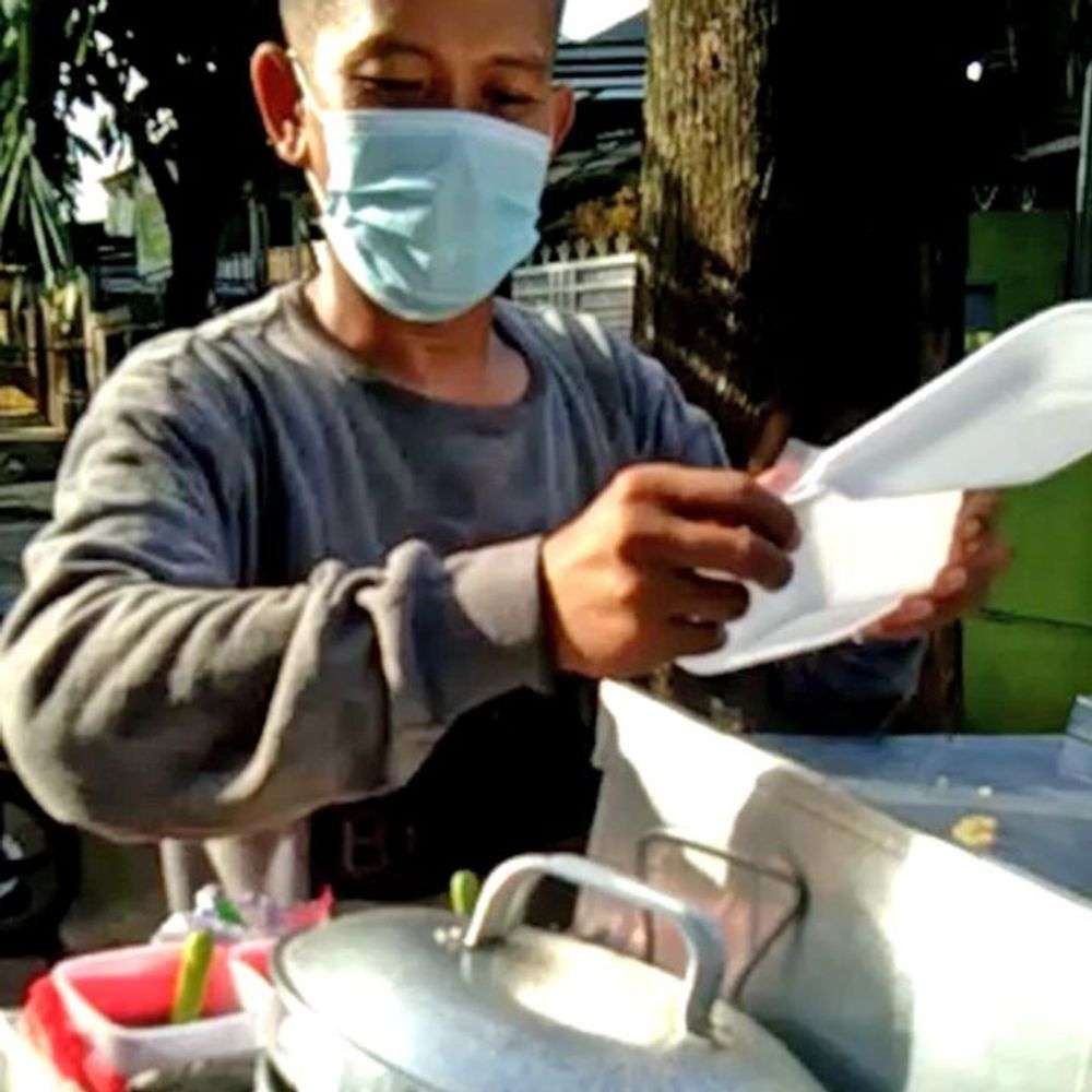 Nurman pedagang bubur keliling