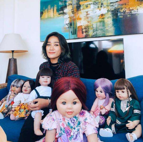 Viral boneka arwah, wanita ini asuh 70 spirit doll di rumahnya.