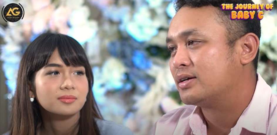 Gilang Dirga dan istrinya