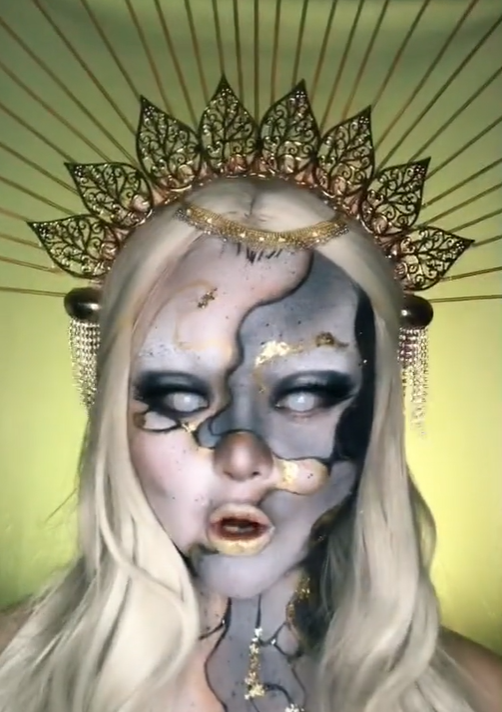 TikTokers Tampilkan 12 Gaya Makeup Dalam 30 Detik