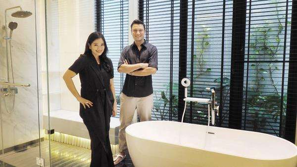 Sanitary mewah di rumah Titi Kamal dan Christian Sugiono.