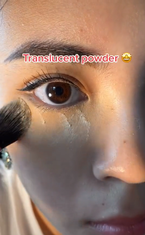 Menggunakan Translucent Powder