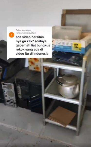 Rumah Jorok dan Menjijikkan.