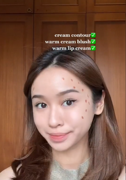 Memakai Cream Contour