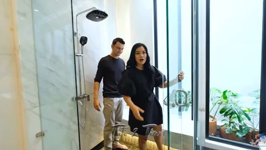 Ruang shower