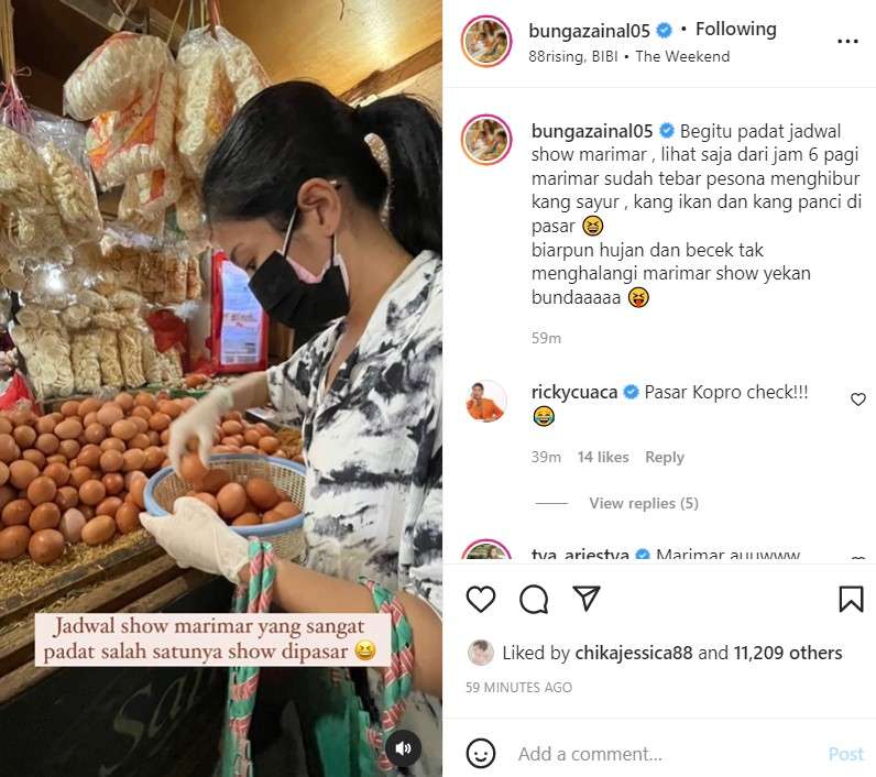 Bunga Zainal belanja ke pasar