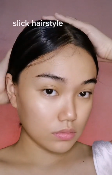 Membuat Gaya Rambut Slick