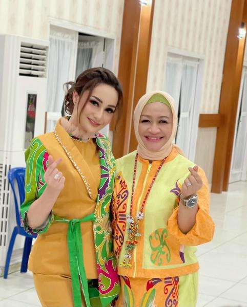 Viral istri Kasat Reskrim cantiknya kebangetan kayak boneka barbie.