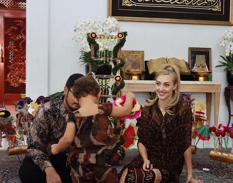 Keluarga Panji dan Varsha