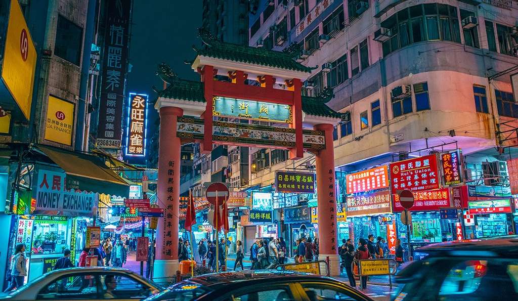 Panorama Menawan di Temple Street Night Market