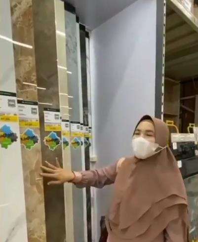 Ulah emak-emak cuma tanya doang beli kagak.