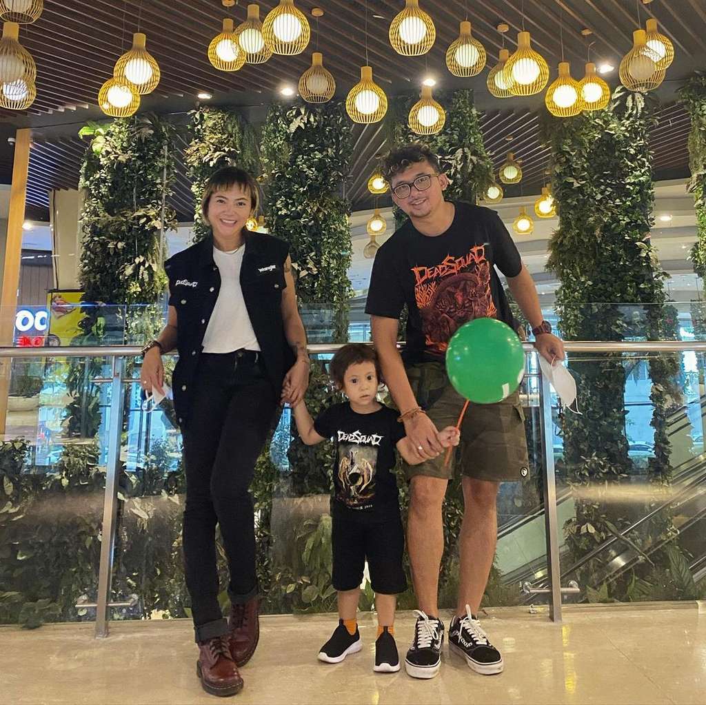 Poppy bersama June dan Gussaok