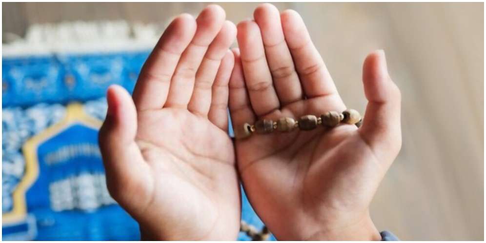 Cara Berdoa yang Benar