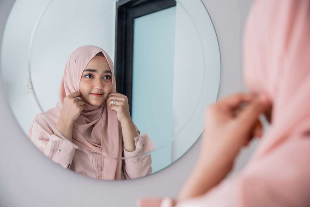 Menggunakan Hijab