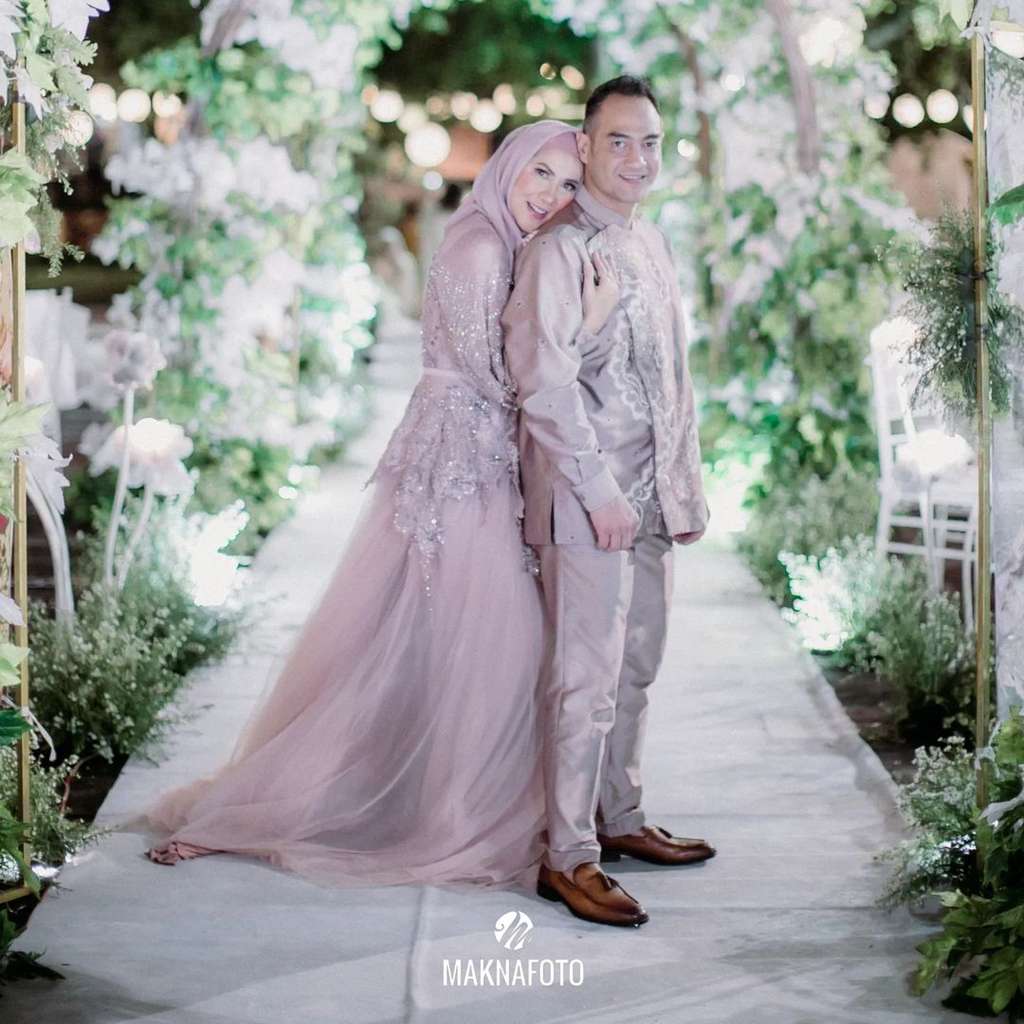 Venna Melinda dan Ferry Irawan by deki prayoga