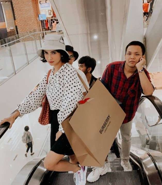Joddy bersama Vanessa Angel