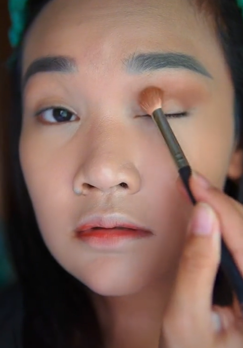 Menggunakan Matte Eyeshadow